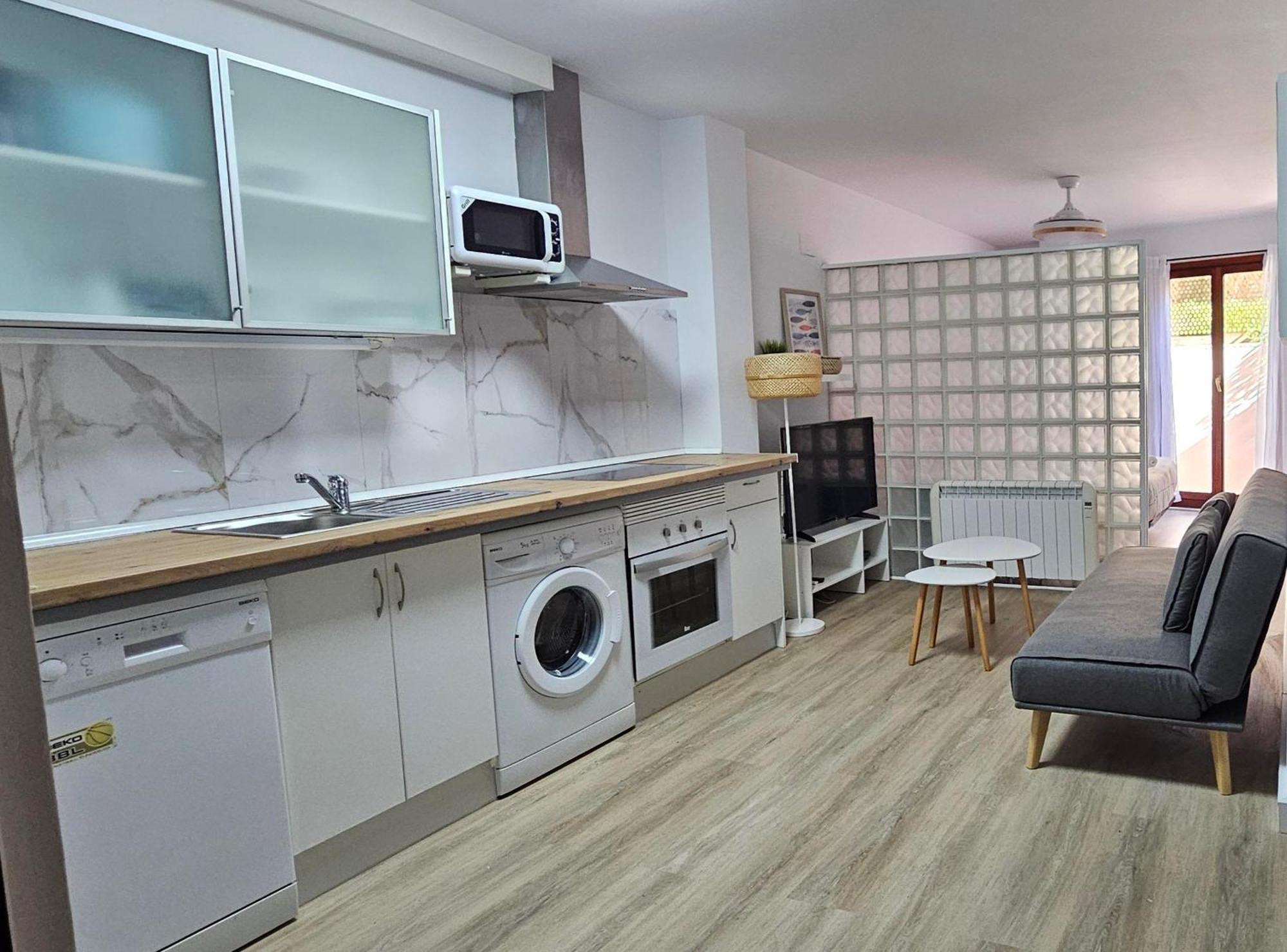 Апартаменты Apartamento Playa Ларедо Экстерьер фото